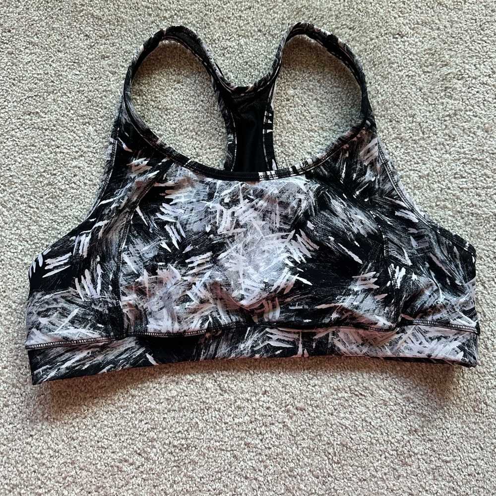 XL Calvin Klein Sports Bra Black and White Performance Wear